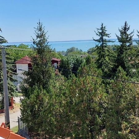 Szikszai Apartman Balatonfůzfő Extérieur photo